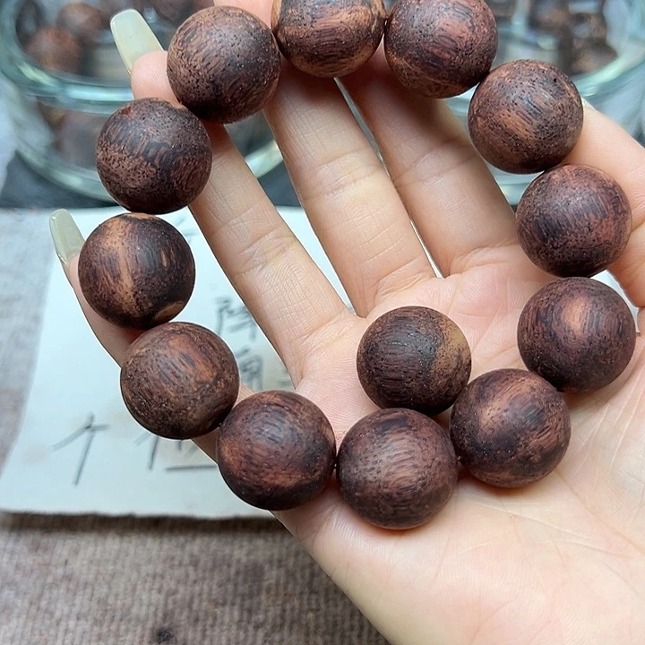 降真香手串/手链降真香红油2.0藤心红油一档。