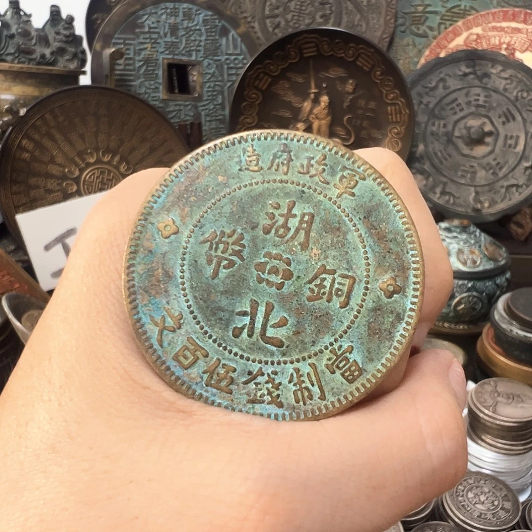 金属复古风格摆件