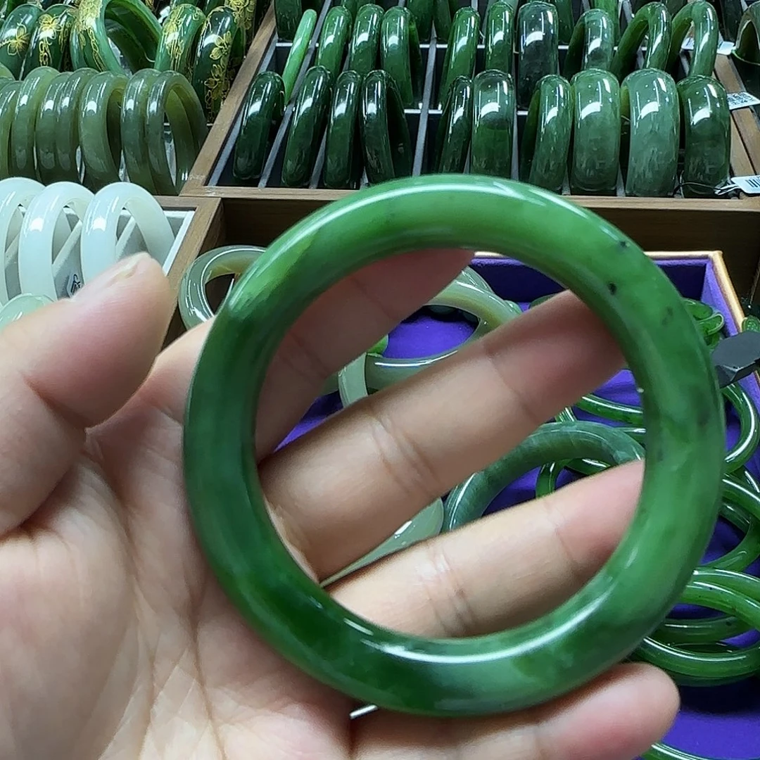 和田玉未镶嵌珠宝奇石