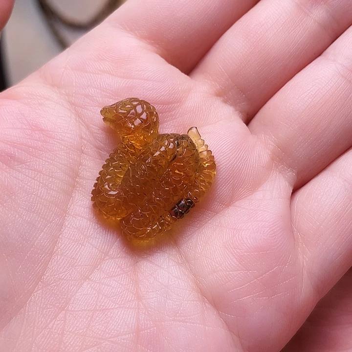 琥珀未镶嵌裸石抚顺琥珀