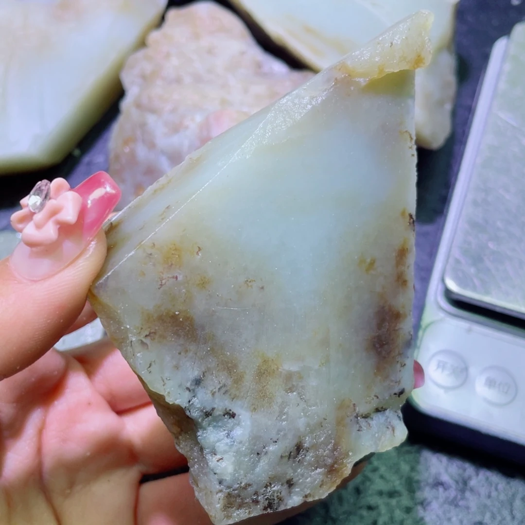 和田玉未镶嵌珠宝半成品