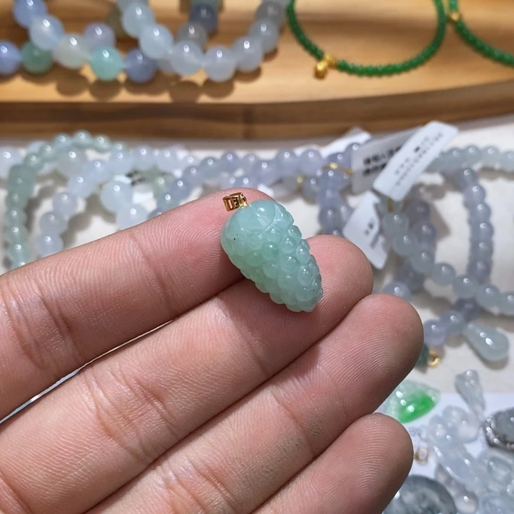 翡翠未镶嵌手链果绿色葡萄吊坠