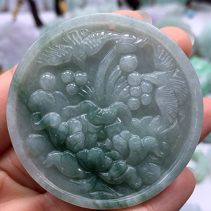 翡翠未镶嵌颈饰花开富贵福利