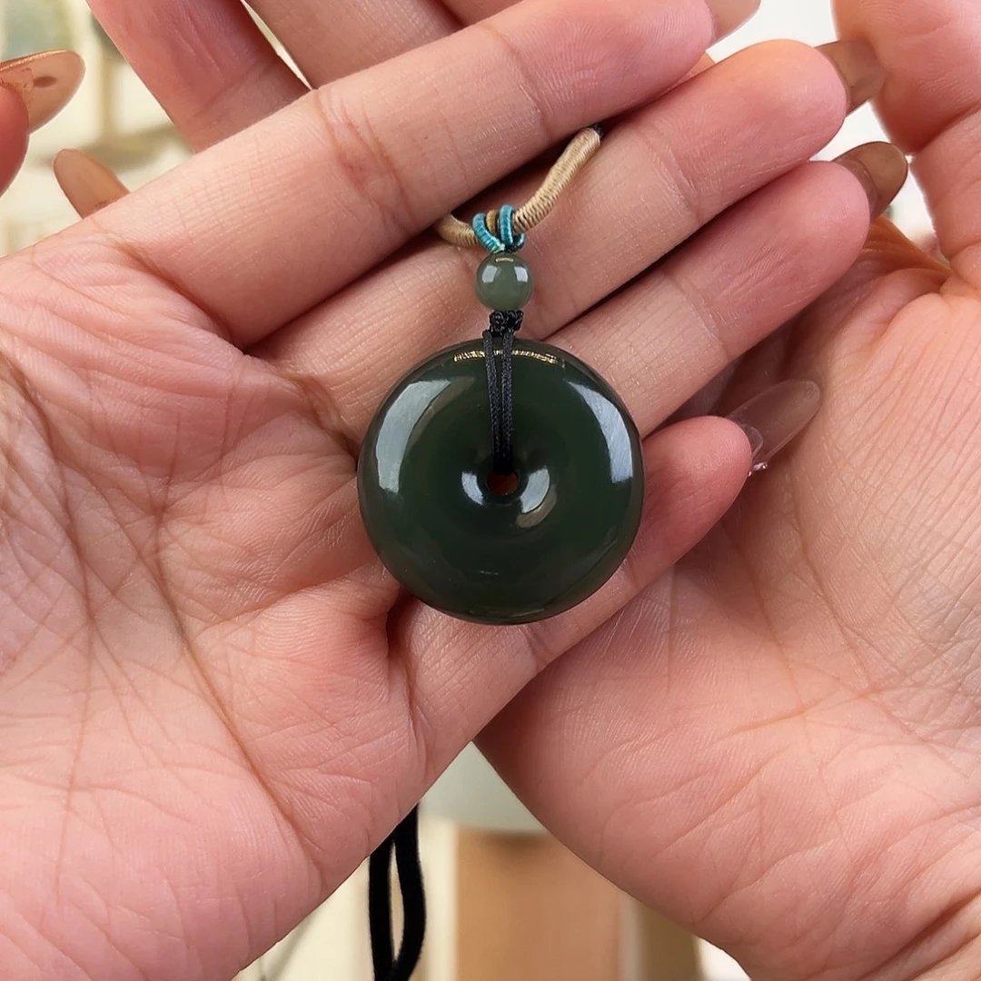 李***肉和田玉未镶嵌吊坠(赠链)