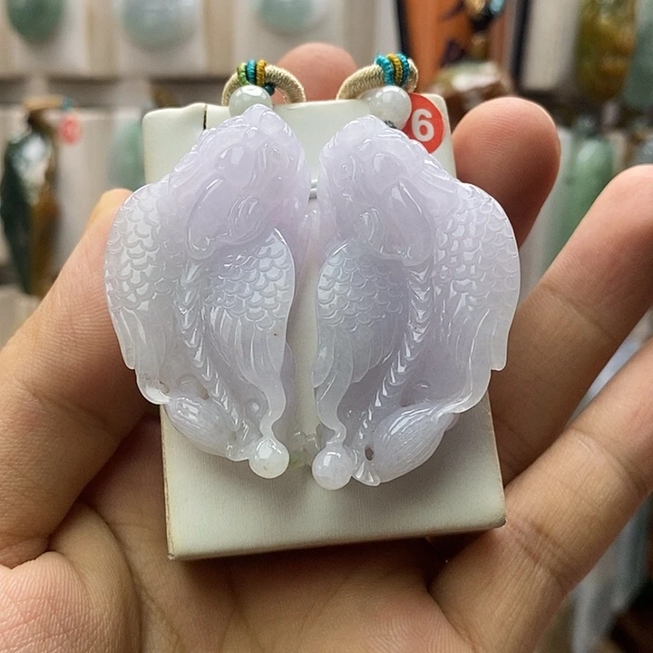 翡翠未镶嵌颈饰貔貅