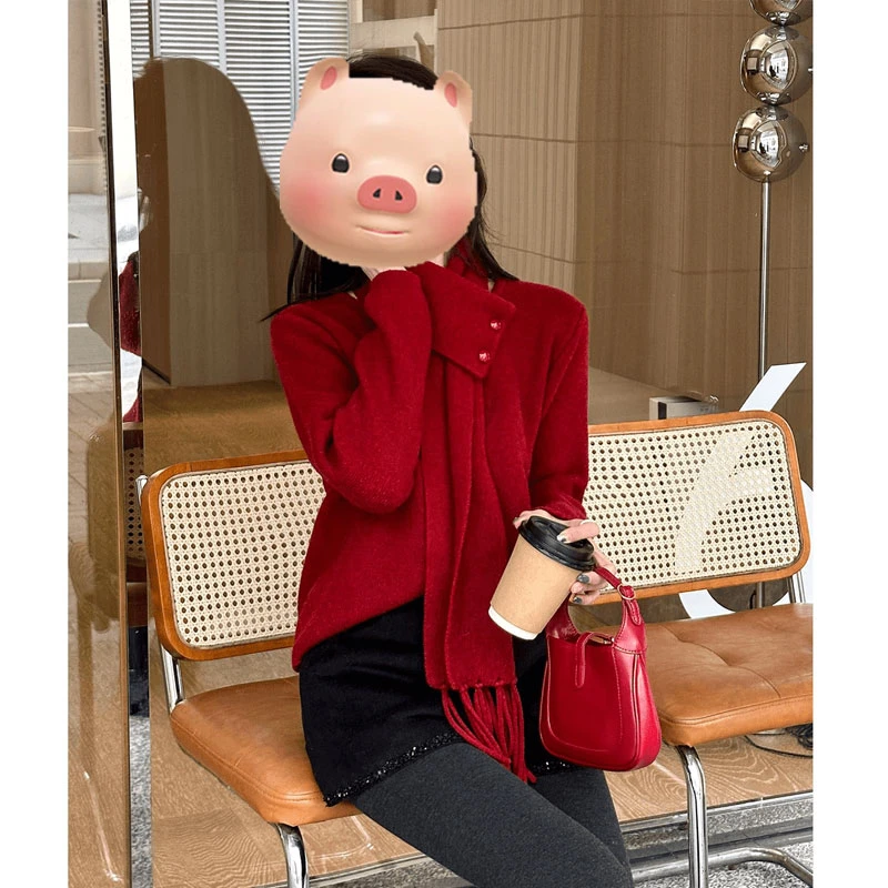 本命年新年氛围感可拆卸围巾红色毛衣女秋冬季宽松慵懒高级针织衫