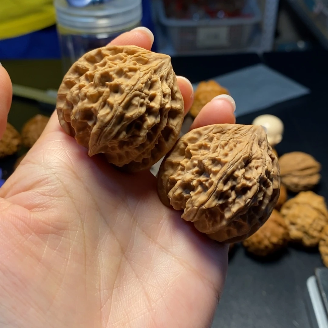 文玩核桃把件32号鸡心41尺全品