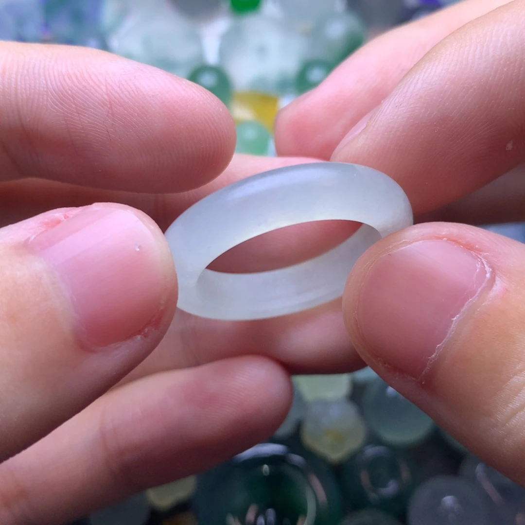 定制翡翠未镶嵌挂件