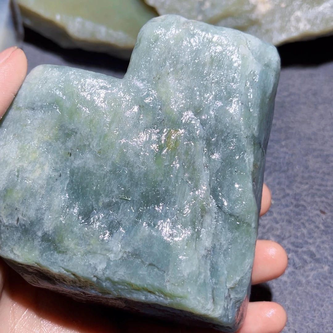 和田玉（糖玉）未镶嵌珠宝奇石