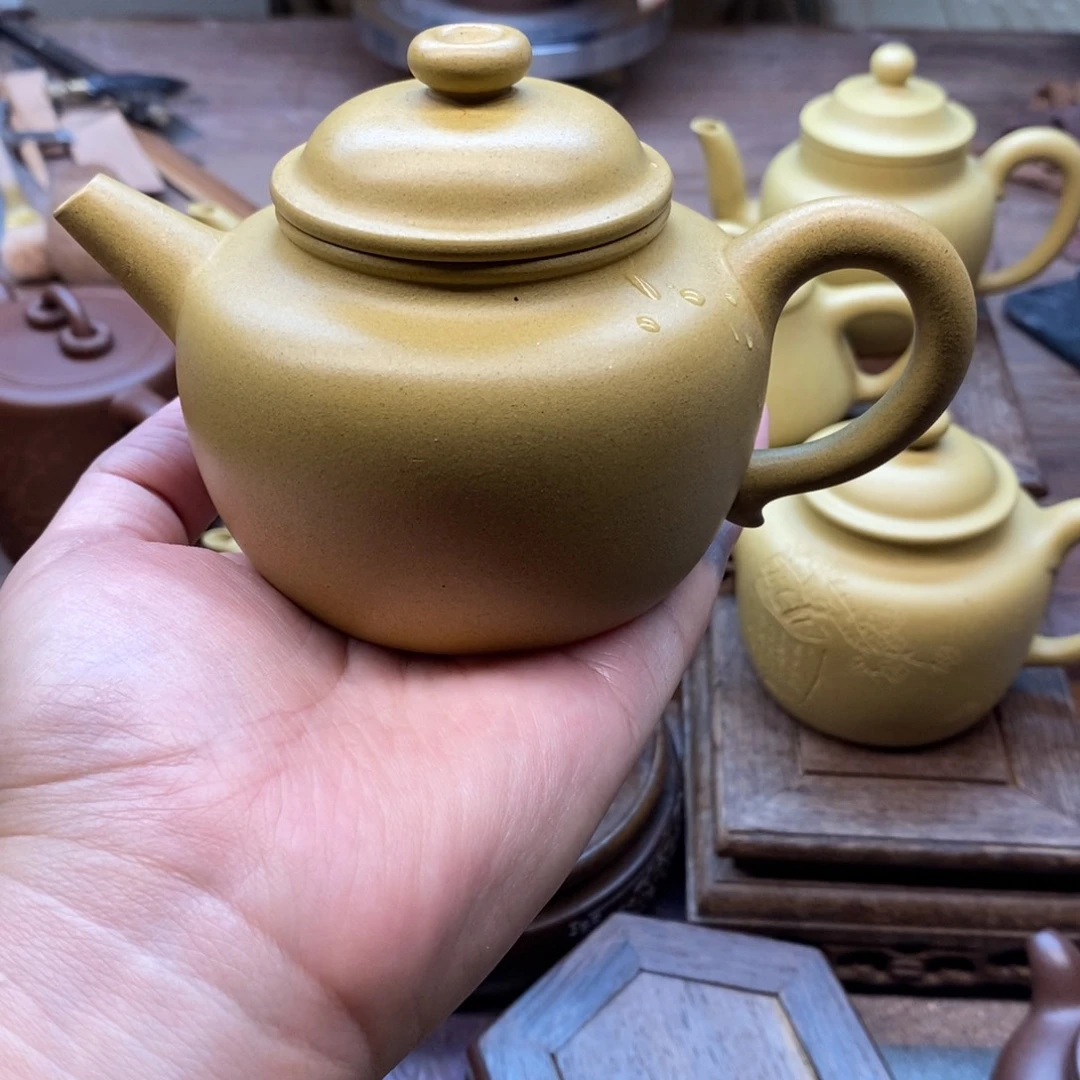 茶壶紫砂楊****）圈扭壶（本山绿泥）