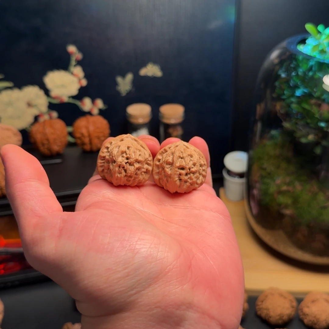 把件文玩核桃32全品三角白