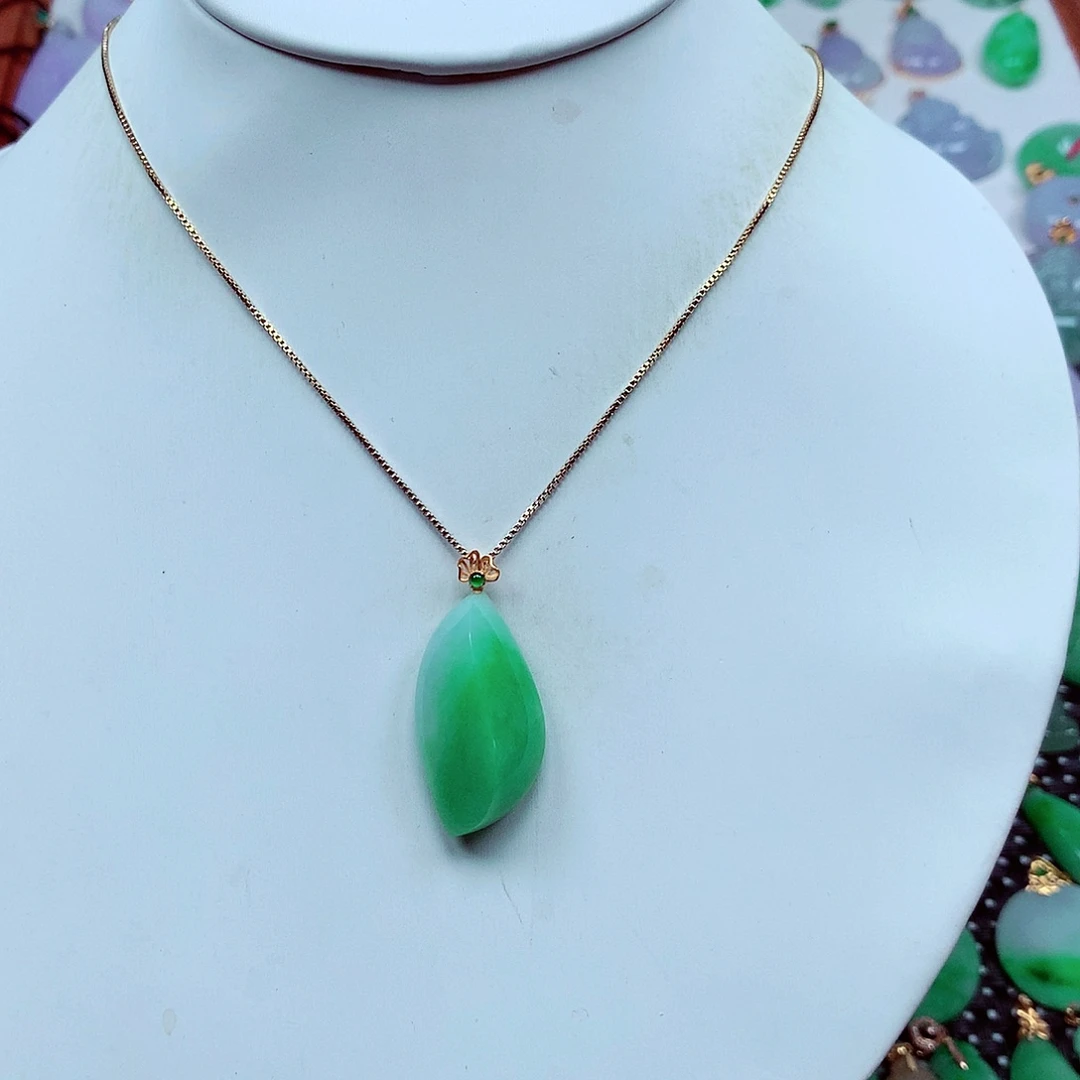 翡翠18K金镶嵌吊坠(不含链)
