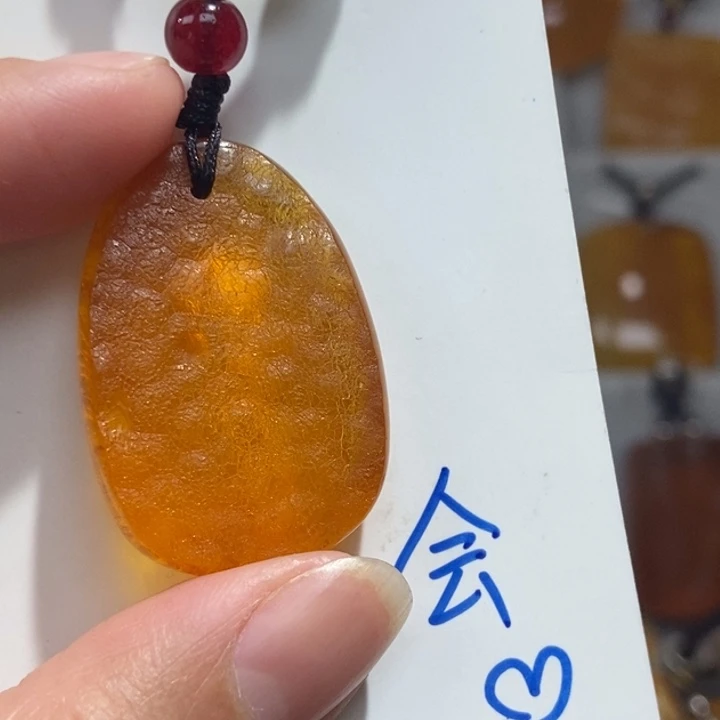 琥珀珠宝奇石未镶嵌