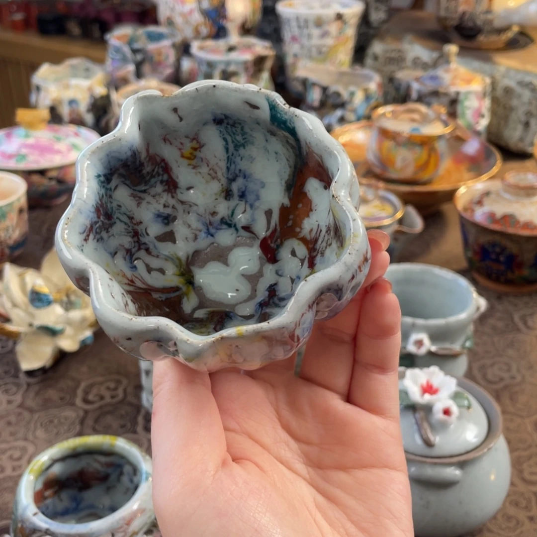 杯子里面还有好多