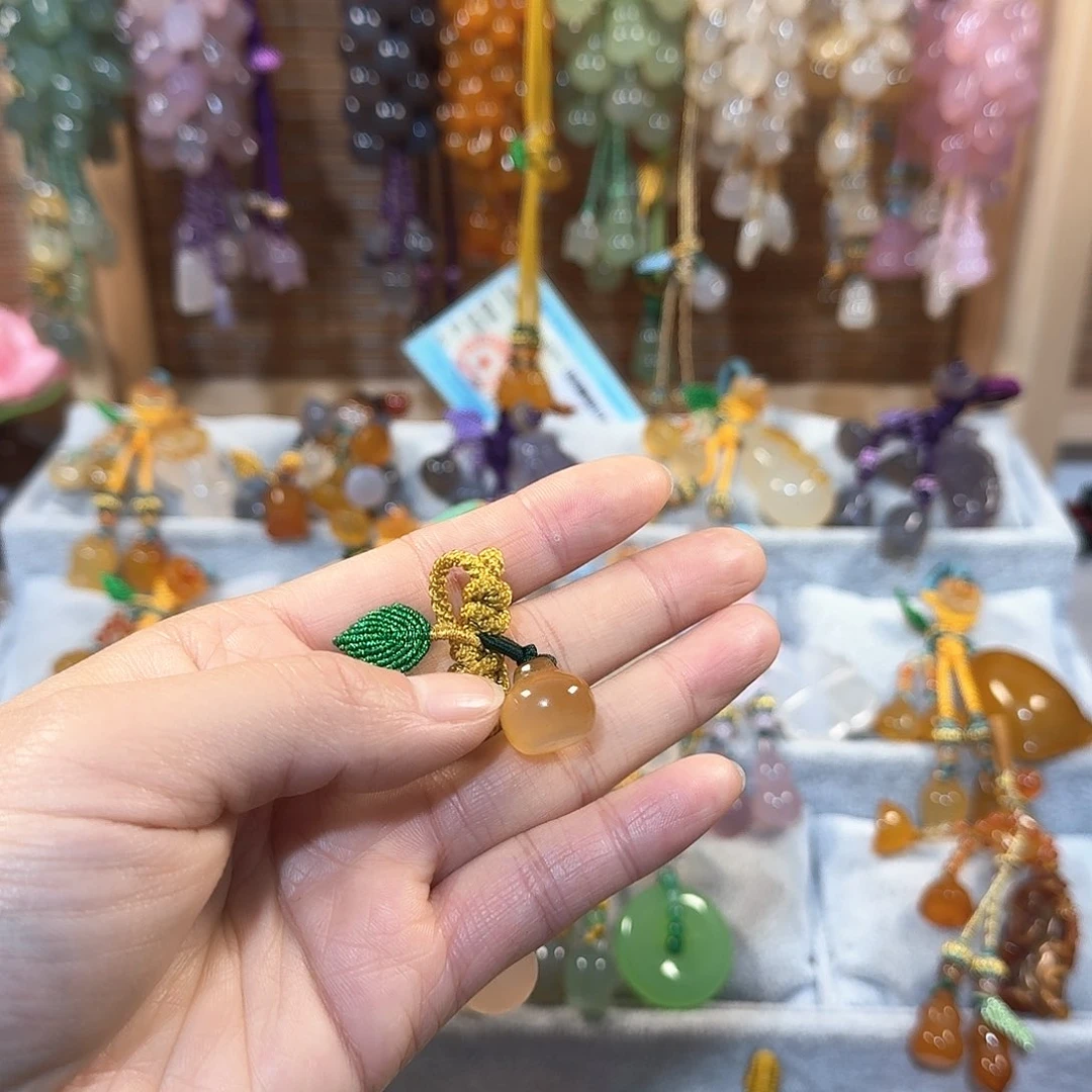 玛瑙/玉髓挂件福利款通货料子不挑带有包容点未镶嵌
