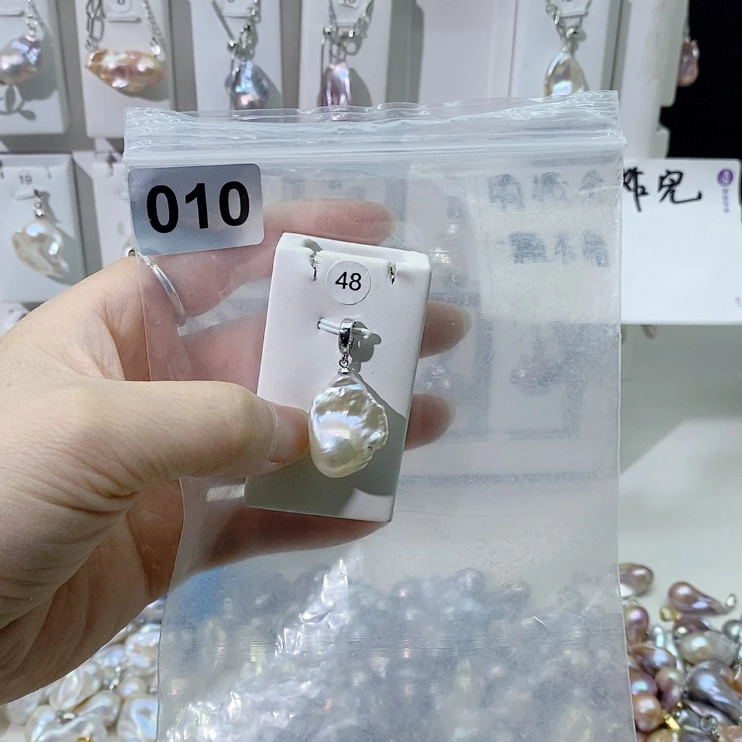 淡水珍珠合金颈饰