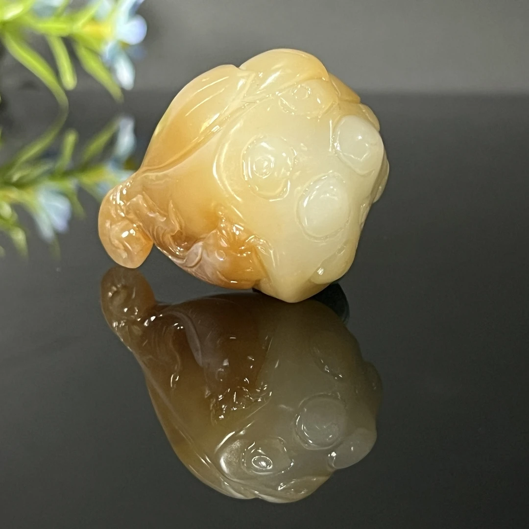 1216GC8816和田玉挂件