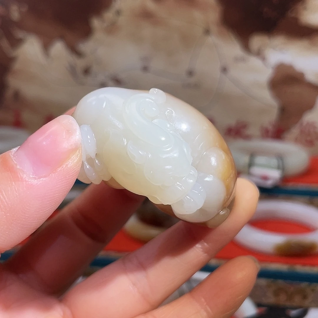 和田玉（糖玉）未镶嵌挂件