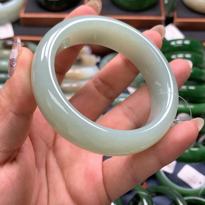 【闪购商品】未镶嵌手镯和田玉