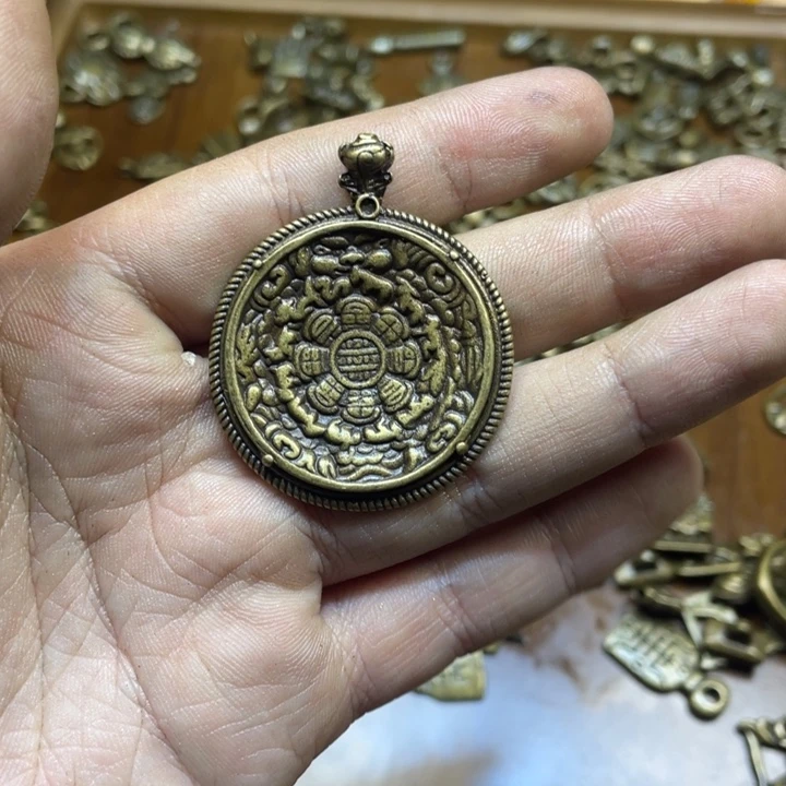 藏传小九宫黄利马翻砂