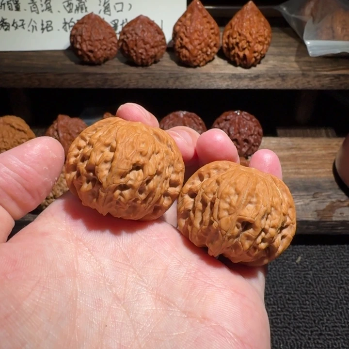1 文玩麻核桃39尺寸磨盘