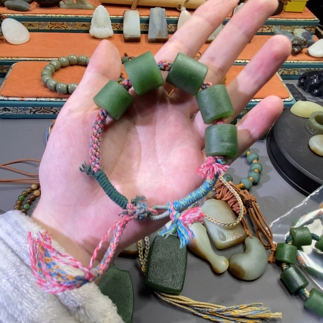 和田玉颈饰未镶嵌菠****）