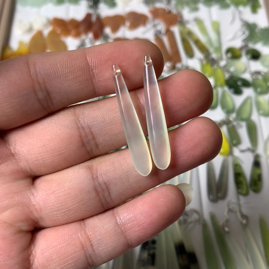 蛇纹石玉耳饰未镶嵌西*_