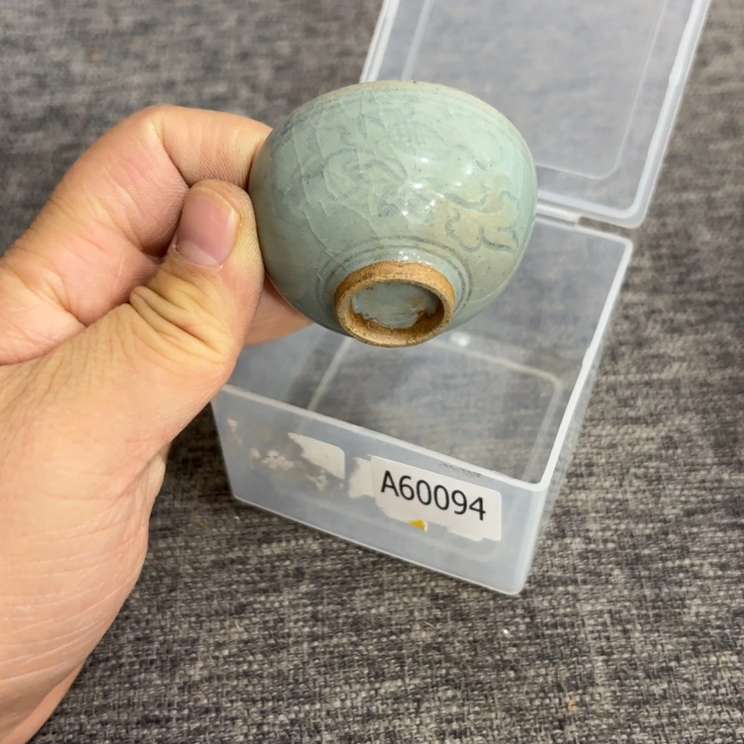 瓷片非常好看的花瓶