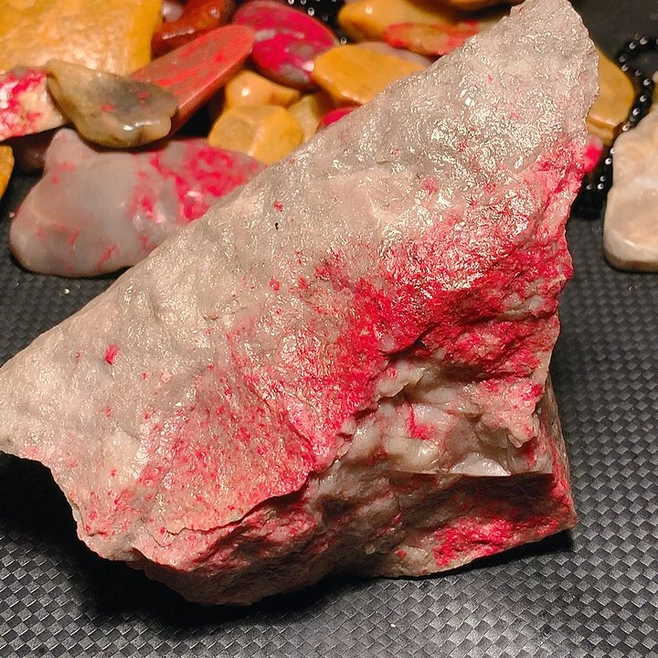 昌化石老*姓昌化鸡血石
