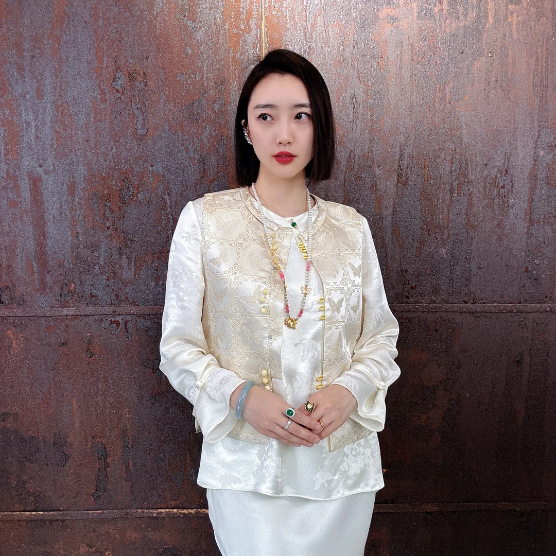 新中式国风时尚桑蚕丝女士宋锦圆领马甲无袖潮牌马夹HF-870224-01