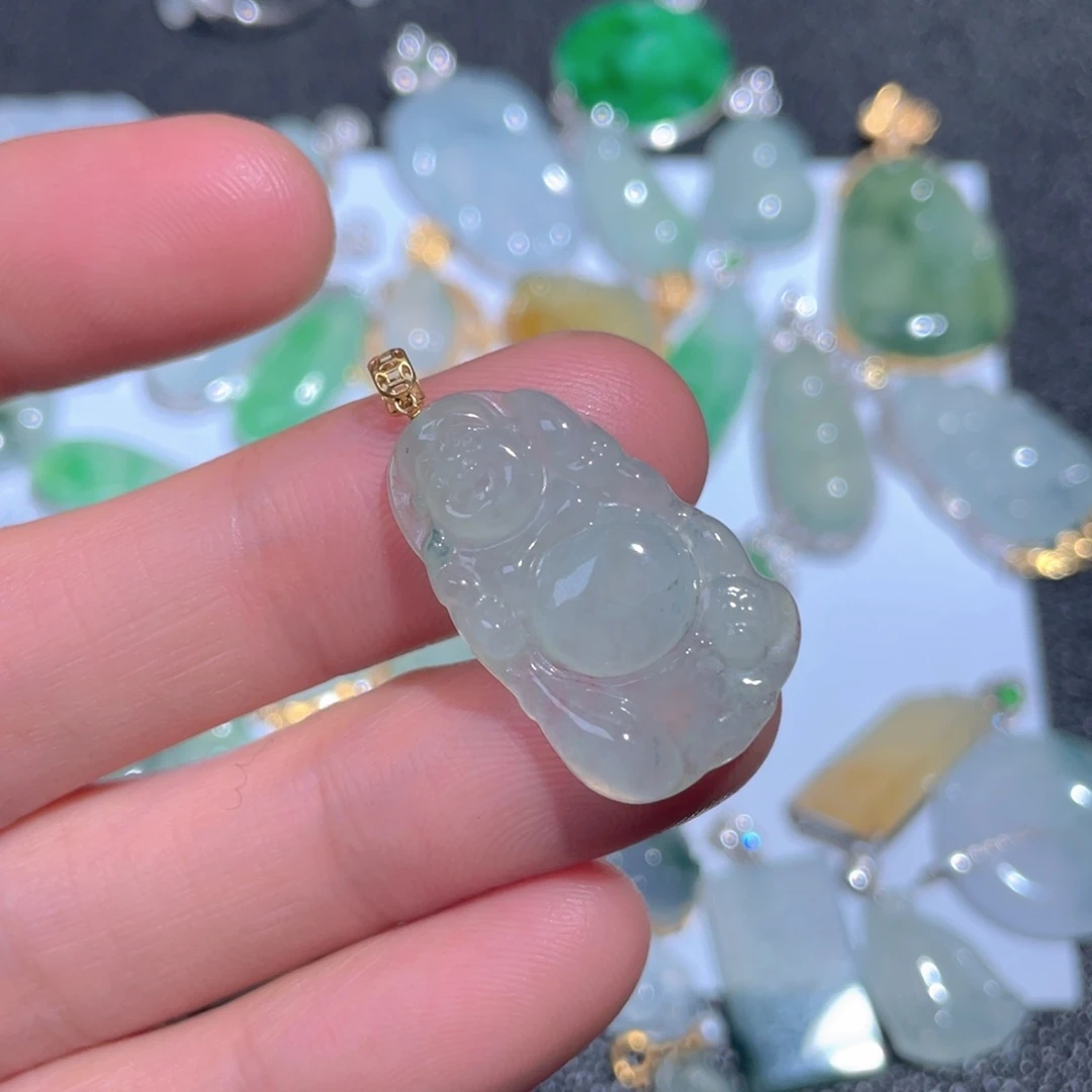 翡翠颈饰18K金镶嵌翡翠