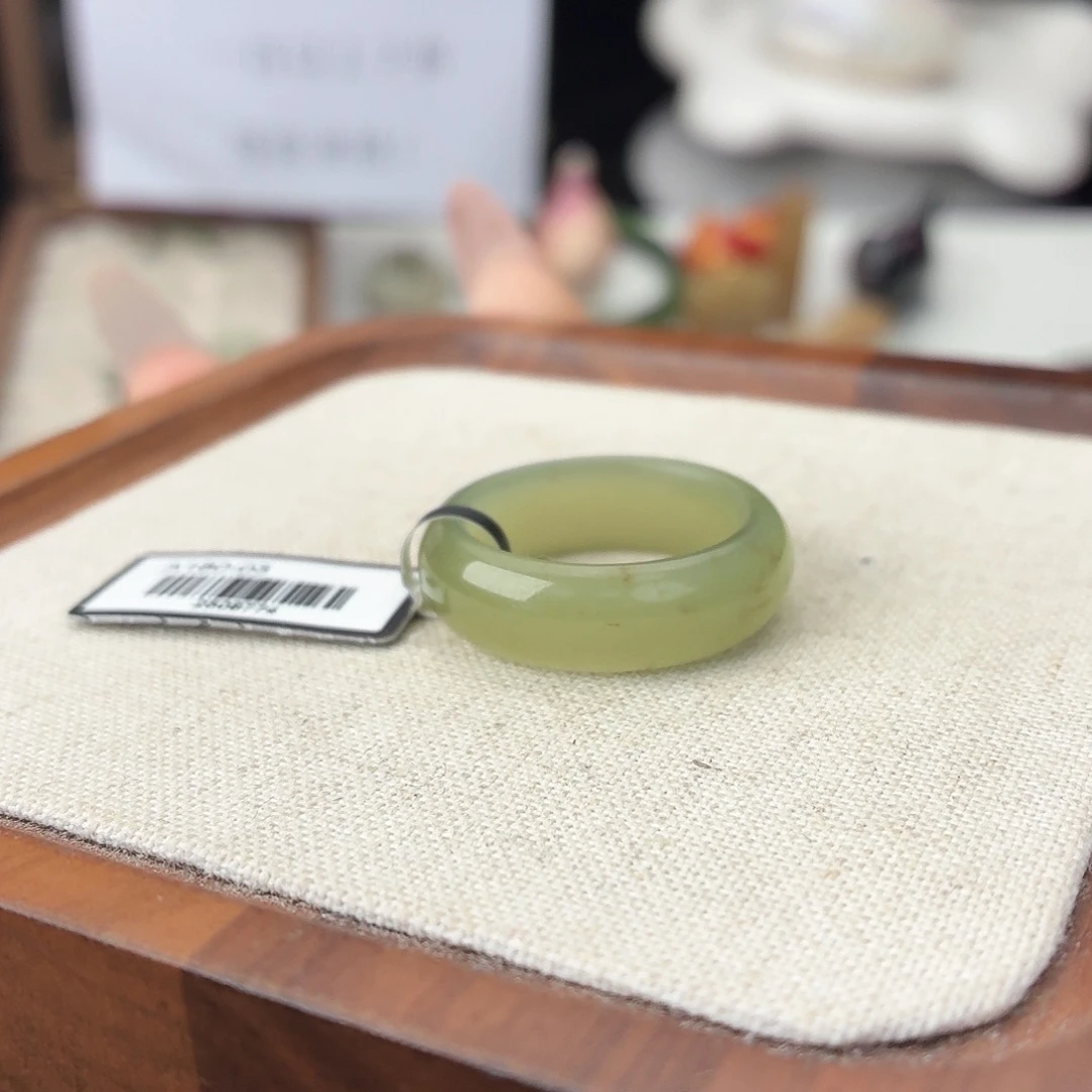 和田玉未镶嵌戒指c69糖色轮胎19.5不退换