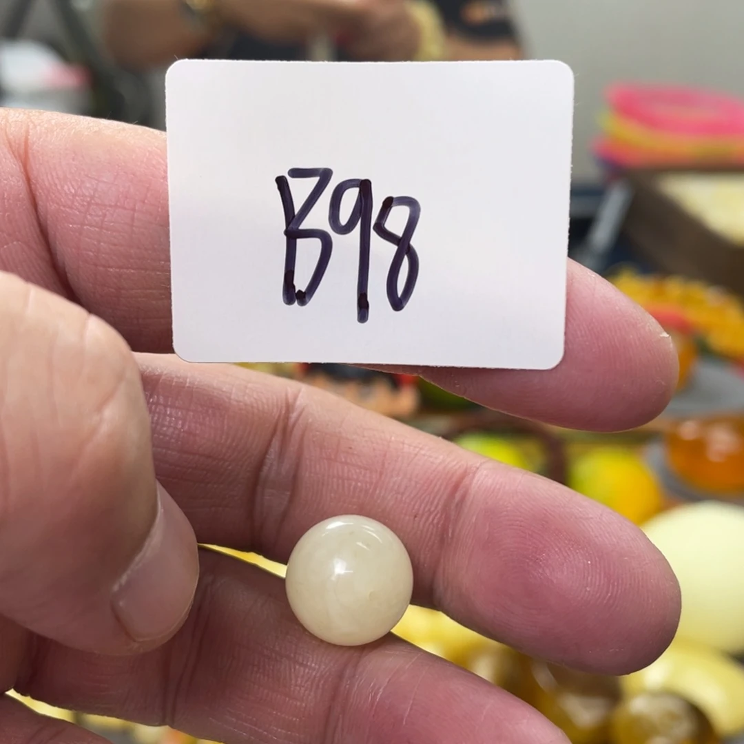 手链琥珀未镶嵌多样性发，发其中一件