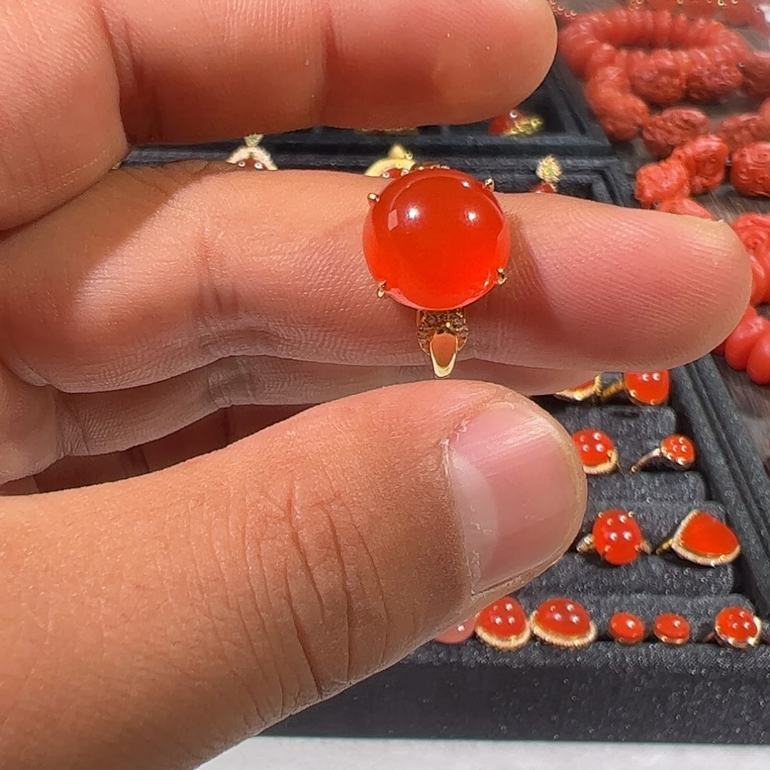 南红玛瑙18K金镶嵌戒指
