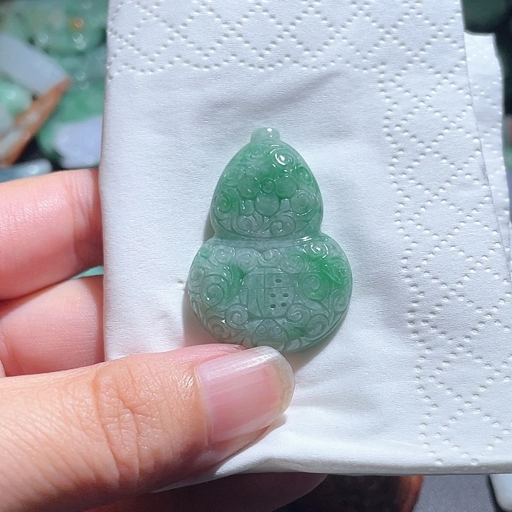 颈饰未镶嵌翡翠天