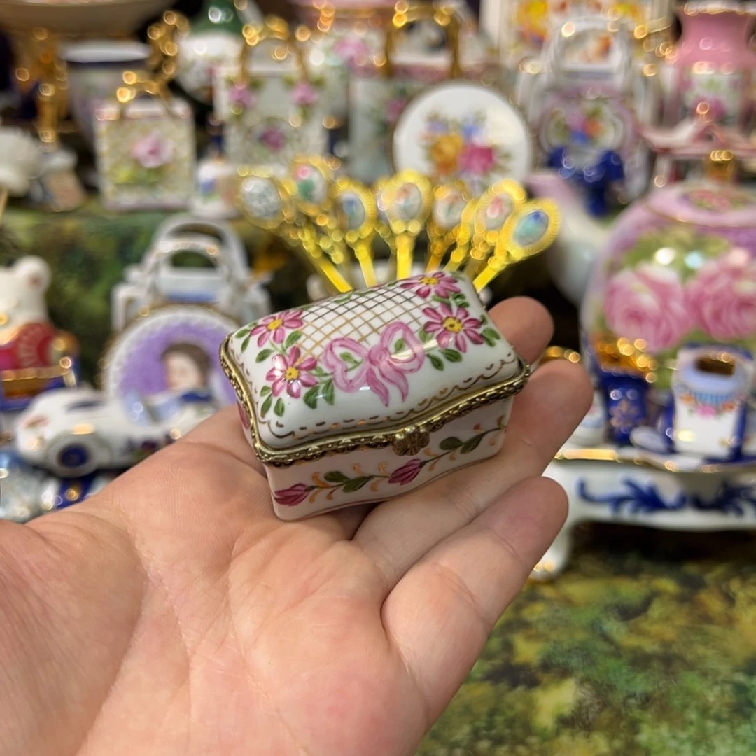 摆件鹿与海陶瓷家居用品有限公司