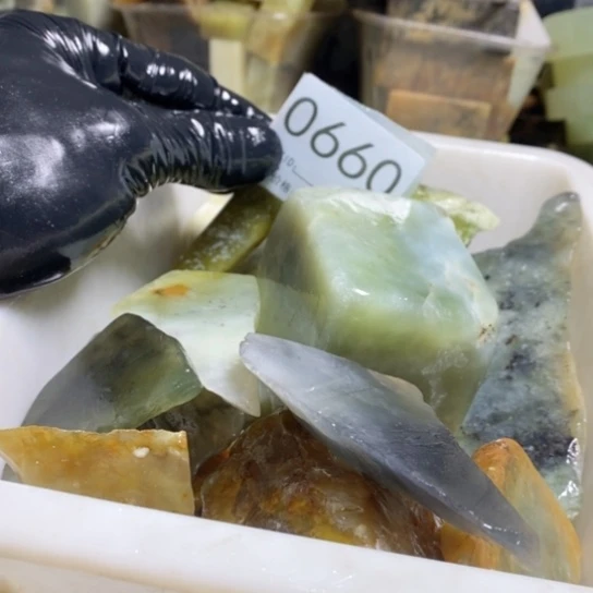 【闪购商品】未镶嵌蛇纹石玉珠宝玉器