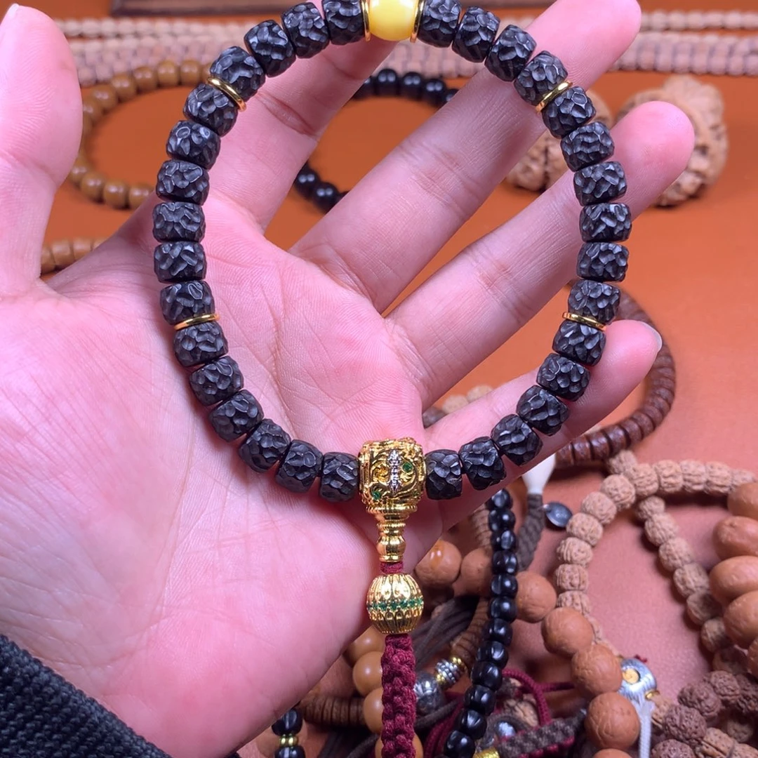 椰蒂吊坠2556686658888