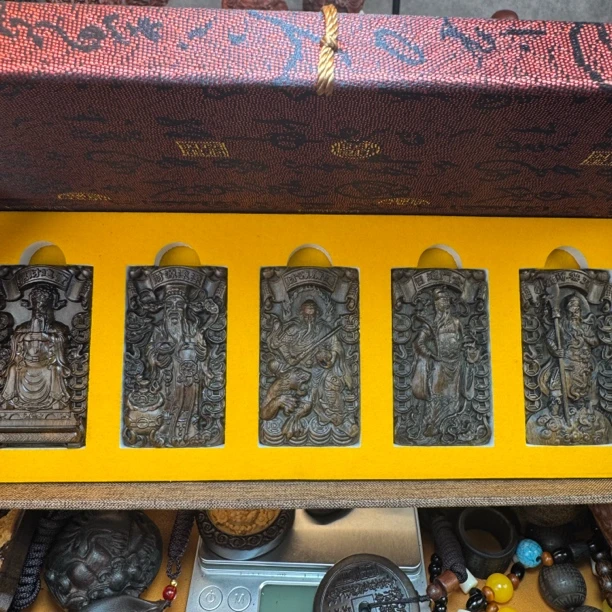 沉香木雕4/7五路财神礼盒款-印尼沉香木雕精工挂件