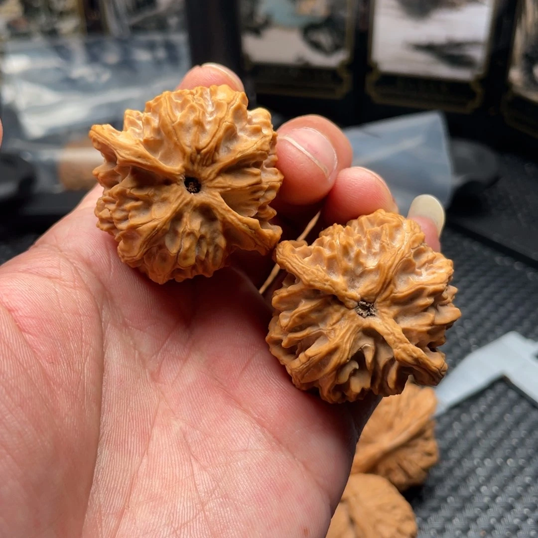 文玩核桃吊坠苹果园40