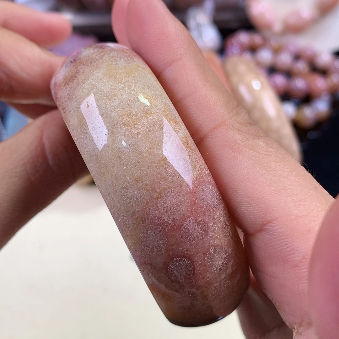 硅化珊瑚（珊瑚玉）未镶嵌吊坠(赠链)（40号）果冻56.1圈