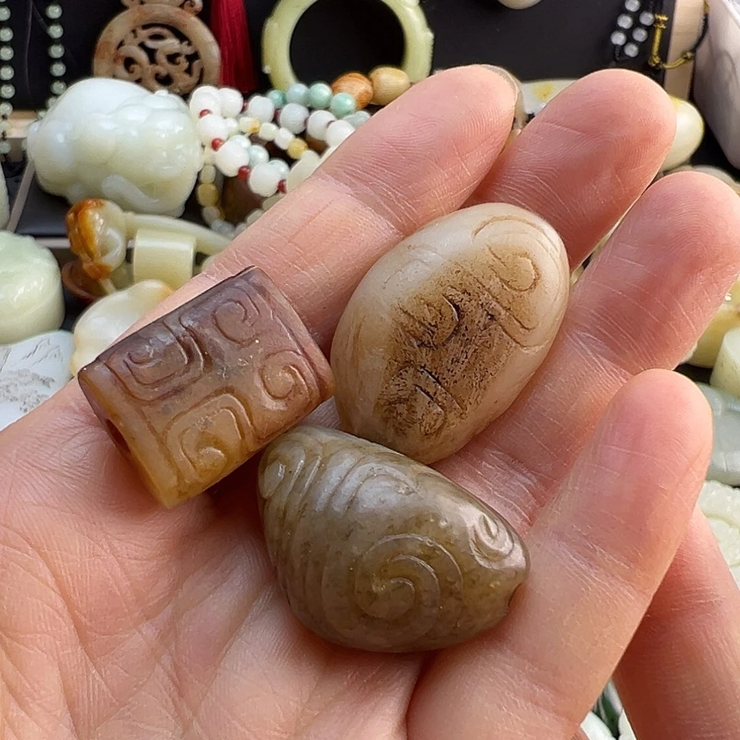 和田玉未镶嵌挂件