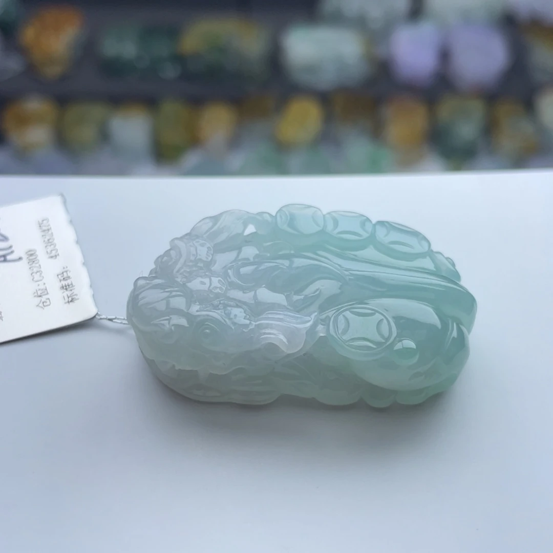 翡翠颈饰未镶嵌貔貅