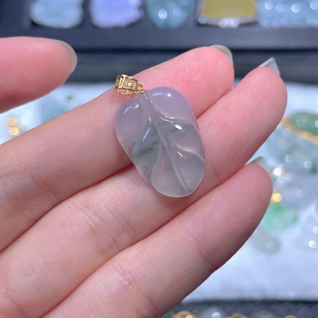 翡翠18K金镶嵌颈饰翡翠