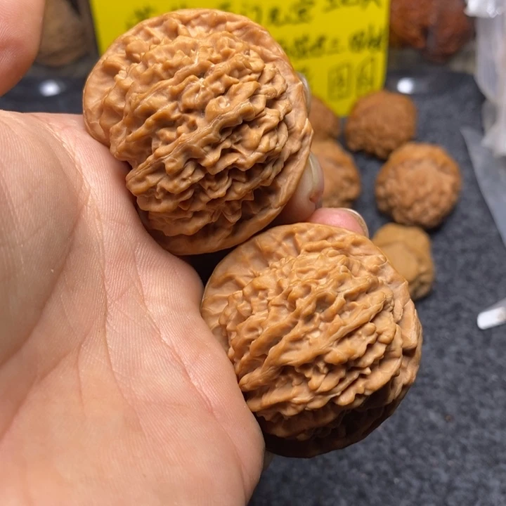 【闪购商品】吊坠文玩核桃47京八队