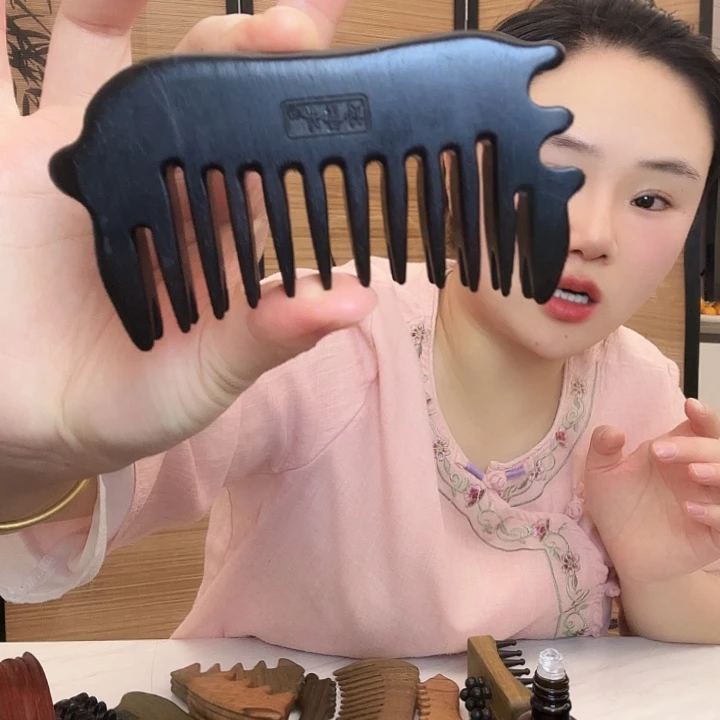 紫光檀猪猪梳子微瑕疵