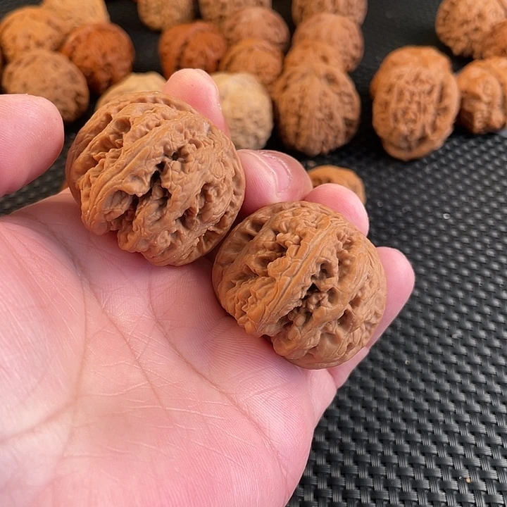 文玩核桃把件粗筋41