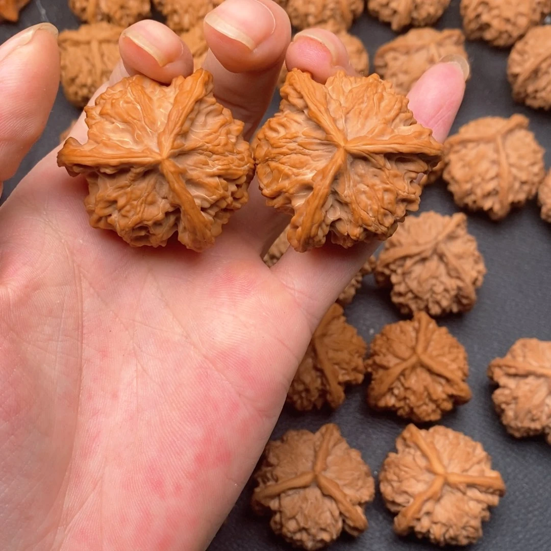 文玩核桃吊坠波*?42球奔