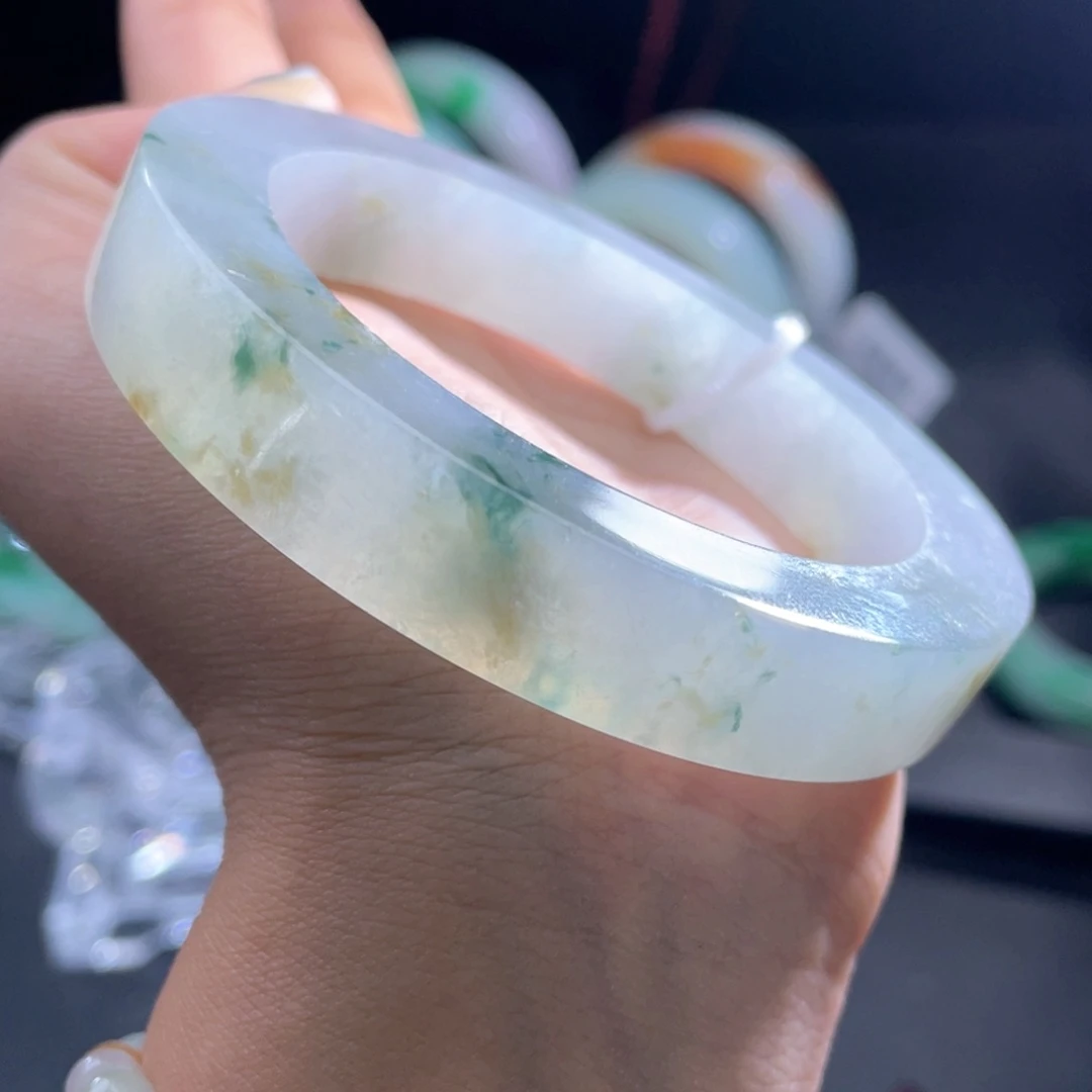 未镶嵌手镯定制翡翠