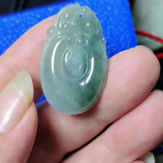 平***乐翡翠未镶嵌颈饰天然翡翠未镶嵌挂件